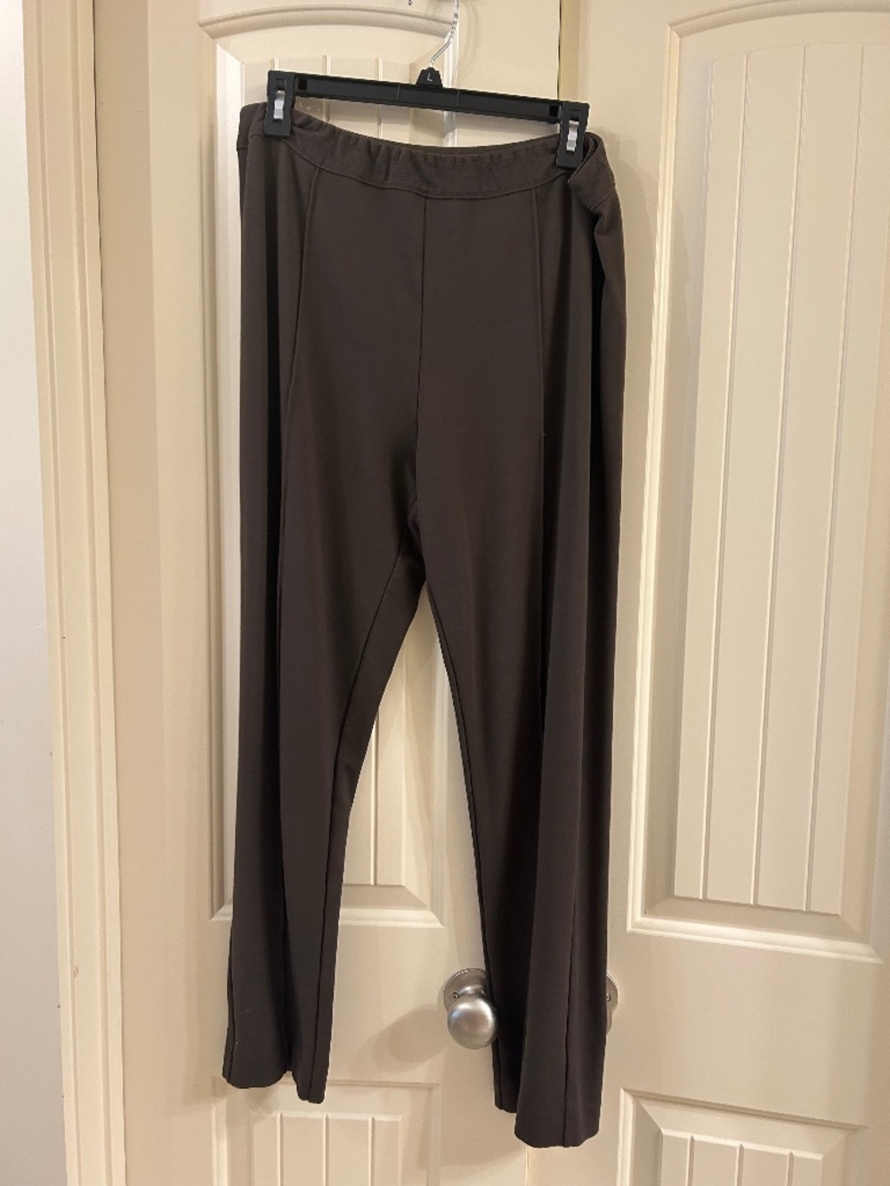 Liz Claiborne Grey Large Pull on Ponte Straight Leg Pants